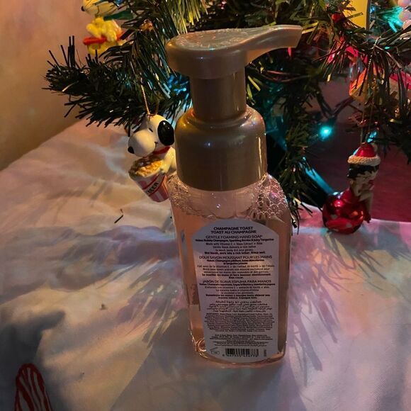 Bath & Body Works Champagne Toast Gentle Foaming Hand Soap NEW - Picture 2 of 4